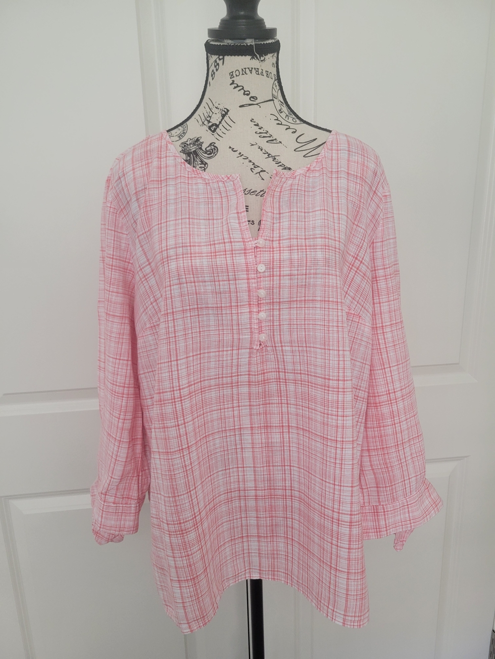 Liz Claiborne Pink Plaid Split-Neck Tunic